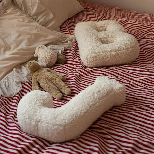 Letter Pillow English Letter Plush Pillow Cozy Lambswool Initial Throw Pillow Alphabets Letter Decorative Cushion Comforting Huggable Stuffed Cushion for Bedroom Sofa(15.7 * 13.8 * 3.9 in)