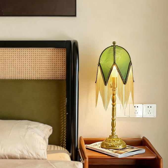 WELAISA- Vintage Table Lamp with Beaded Tassels, Metal Base Farmhouse Decorative Table Lamp for Reading-B