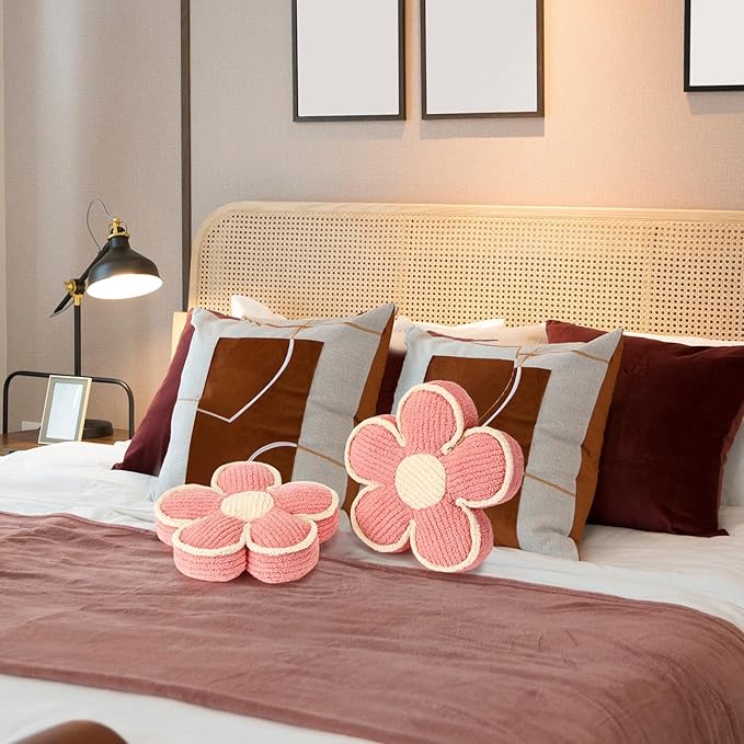 Beeveer 2 Pcs Flower Pillows, 13.8 Inch Throw Pillow for Home Decor, Cute Flower Decorative Pillows Seating Cushion for Sofa Couch Bed Chair Room Decor(Pink)