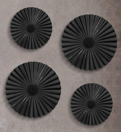 ITrixgan Black Metal Wall Art Decor For Living Room, Wall Hanging Decor Set Above TV Wall Decor, Gothic Room Decor for Bedroom Round Decorative Wall Art, Black Wall Decorations For Home Above Bed