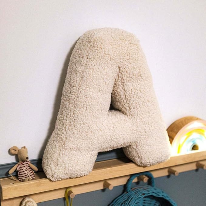 Letter Pillow English Letter Plush Pillow Cozy Lambswool Initial Throw Pillow Alphabets Letter Decorative Cushion Comforting Huggable Stuffed Cushion for Bedroom Sofa（15.7 * 13.8 * 3.9 in）