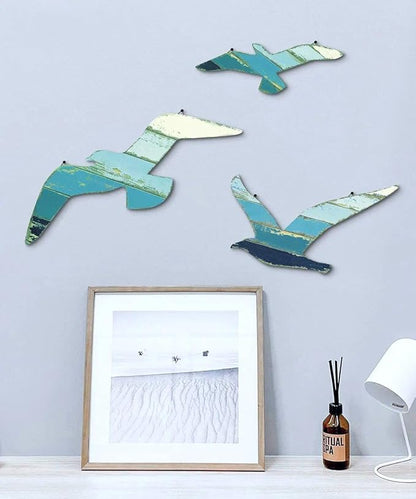 Putuo Decor 3pcs Wood Seagull Wall Decor Beach Wall Hanging Coastal Theme Wall Art Nautical Wall Sculpture Sea Birds Lake House Ocean Decor Vintage Ornaments for Home Bathroom