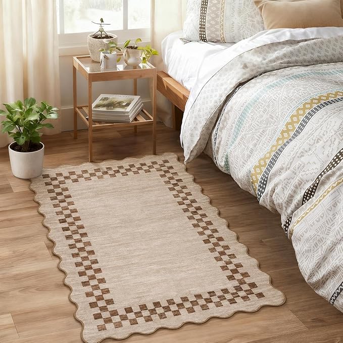 Small Area Rug 2x3 Modern Checkered Entry Rug Solid Color Scalloped Kitchen Rugs Washable Bedroom Doormat Non Slip Stain Resistant Bordered Throw Carpet for Living Room Nursery Laundry, Beige
