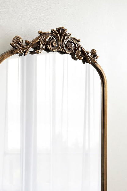 Kate and Laurel Arendahl Traditional Vintage Arch Mirror with Shelf, 21 x 32, Gold, Baroque Antique Arched Wall Mirror with Functional Shelf and Ornate Frame