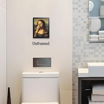 XYHYRA Vintage Mona Lisa Bathroom Wall Art, Funny Mona Lisa Pinching Nose Wall Decor, Humor Amusing restroom Canvas Print Painting for Toilet Bathroom Home Decor 8x10 Inch Unframed