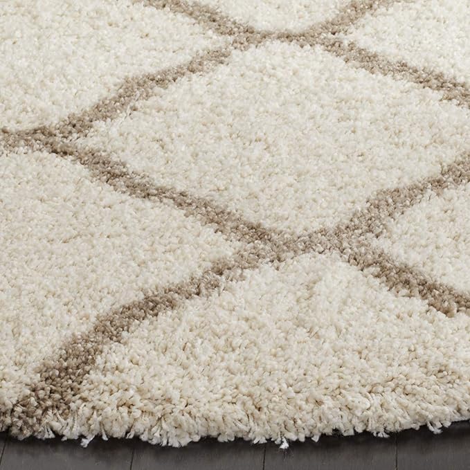 SAFAVIEH Hudson Shag Collection Area Rug - 7' Round, Ivory & Beige, Moroccan Trellis Design, Non-Shedding & Easy Care, 2-inch Thick Ideal for High Traffic Areas in Living Room, Bedroom (SGH283D)