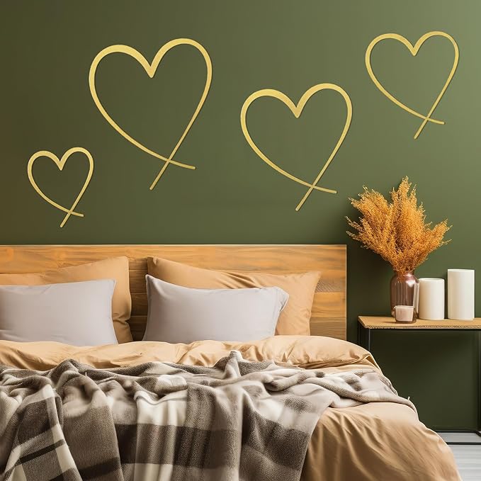 KOYILTD 4 Pcs Metal Heart Wall Art for Bedroom Modern Love Heart Wall Decor Metal Wall Decoration above Bed for Living Room Bathroom Office Wedding (Gold, Classic)
