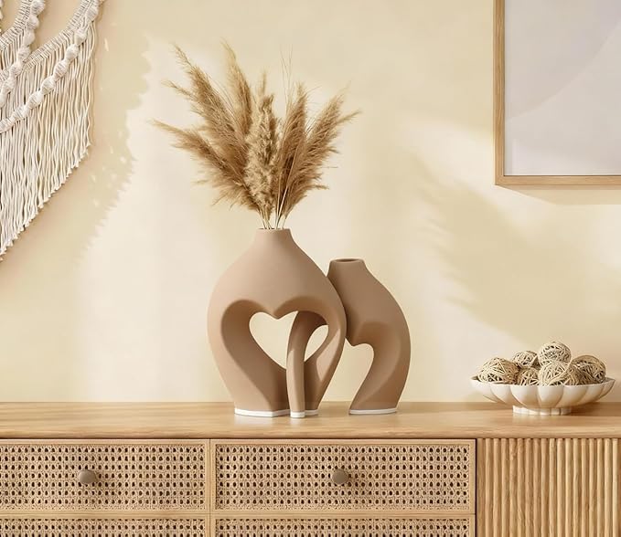 Zormon Brown Vases for Decor, Heart Shaped Ceramic Vase Set of 2, Nordic Heart Shaped Vases, Minimalist Decorative Vase for Table Centerpiece Wedding Dining Living Room Office House Decoration