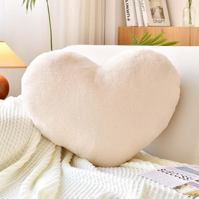 XVTRU Beige Heart Pillows, Cute Heart Decorative Pillow, Heart Shaped Throw Pillows for Bed, Faux Rabbit Fur Plush Hoom Decor Pillow Cushion for Chair Sofa Living Room (Large-19.6"x15.7")