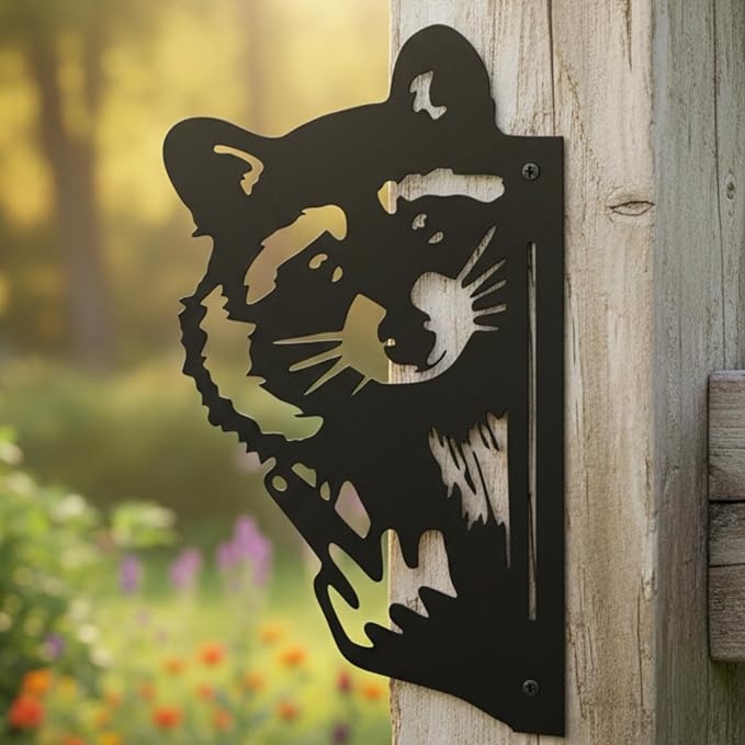 Quanqiuyi Funny Raccoon Wall Art - Rustproof Metal Sculpture for Outdoor Garden & Patio Decor, Wilderness Theme Novelty Gift