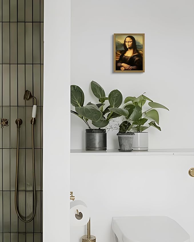 XYHYRA Funny Mona Lisa Bathroom Wall Art, Mona Lisa with Clothespin Nose Painting Print, Vintage Humorous Restroom Wall Decor Canvas Poster for Toilet Bathroom Home Decor 8x10 Inch Framed