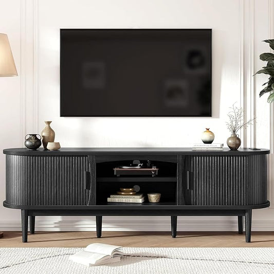 Decofy Mid Century TV Stand for TVs up to 65 Inches, Entertainment Center with Storage, Power Outlet, Fluted Sliding Doors & Adjustable Shelves, Modern Media TV Console Table for Living Room (Black)
