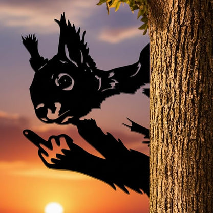 Quanqiuyi Funny Squirrel Wall Art - Rustproof Metal Sculpture for Outdoor Garden & Patio Decor, Wilderness Theme Novelty Gift