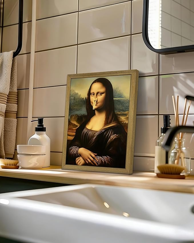 XYHYRA Funny Mona Lisa Bathroom Wall Art, Mona Lisa with Clothespin Nose Painting Print, Vintage Humorous Restroom Wall Decor Canvas Poster for Toilet Bathroom Home Decor 8x10 Inch Framed