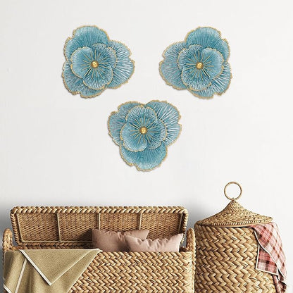 DILATATA 3 Pcs Metal Flower Wall Art Set 10 Inch Rustic Modern Floral Sculpture 3D Metal Flower Wall Hanging Accent for Indoor Living Room Bedroom Kitchen Bathroom Garden Patio Decor - Blue