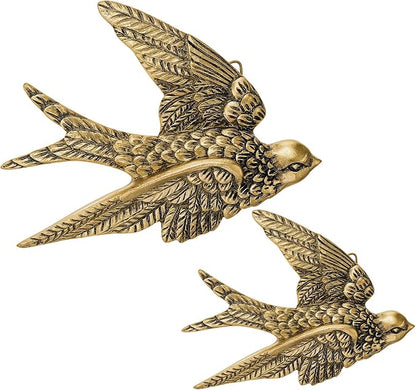 Kathfly 2 Pcs Vintage Bird Wall Sculpture Decor Art 4.7 Inch&6.7 Inch Antique 3D Sculpted Hanging Bird Resin Wall Art Golden Brass Floating Ornament for Room Garden Outdoor for Couples Housewarming