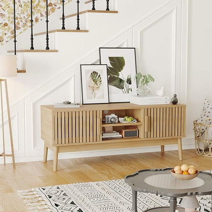 GarveeHome Boho TV Stand for TVs Up to 50 Inch, Modern Mid-Century Entertainment Center with Fluted Wood Doors & Open Shelves, Media Console Table for Living Room & Small Spaces