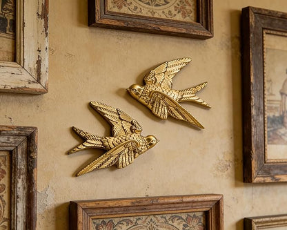 AMOIENSIS Bird Wall Sculpture Art, (Set of 2) 4¾ inch Resin Gold Bird 3D Sculpted Floating Hanging Wall Sculpture Decoration