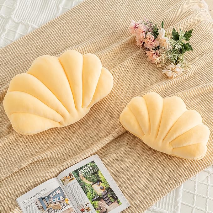 Shell Pillow, Shell Shaped Decorative Throw Pillows with Velet for Couch Bed, Cute Seashell Beachy Room Decor Aesthetic Throw Pillows for Bedroom Living Room