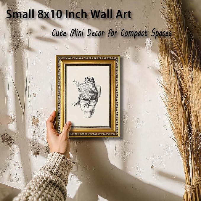 YD&YZY Gold Framed Funny Bathroom Frog Wall Art Canvas Frog on Toilet Reading Newspaper Wall Decor Unique Cute Animal Painting Picture Print for Bedroom Bathroom 8x10 inch Small Framed