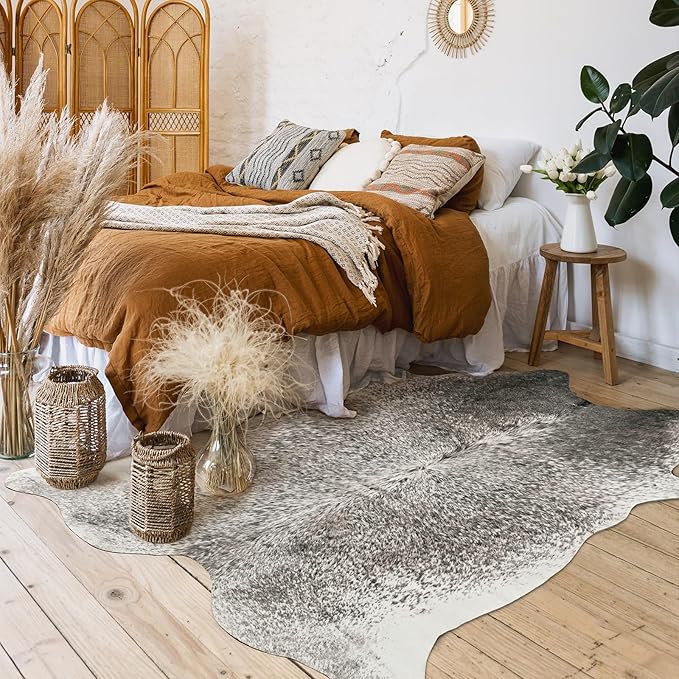 Cowhide Rug for Living Room, Washable Cow Hide Rug, Small Faux Animal Skin Rugs, Non-Slip Cow Print Area Rugs， 3x4Ft Cowhide Rugs for Bedroom Office Kitchen Entryway， Grey
