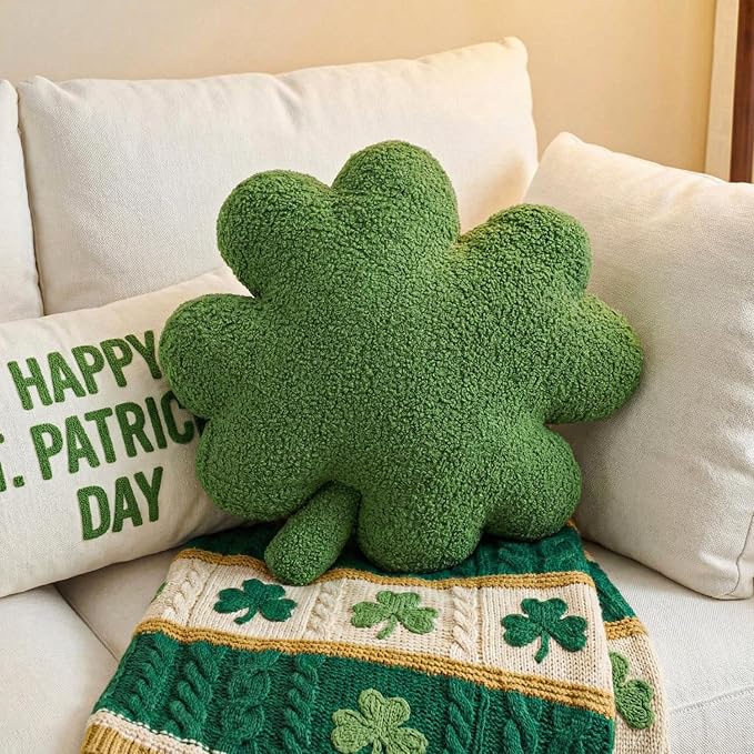 Geelin 16'' St Patrick's Day Pillow Large Green Shamrock Shaped Plush Soft Throw Pillows Fur Stuffed Four Leaf Irish Clover Cushion Saint Patrick's Day Decoration for Irish Couch Sofa Bedroom Decor