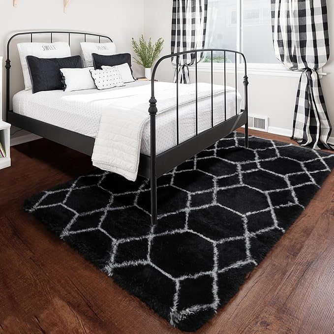 ONASAR Area Rugs for Living Room Bedroom, 5x8 Fluffy Black and White Rug, Geometric Boho Soft Plush Shaggy Fuzzy Floor Carpet for Nursery Kids Girls Boys Teen Dorm Home Decor Aesthetic