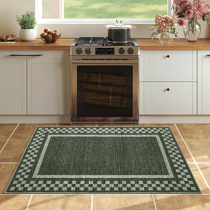 Small Area Rug 2x3 Modern Checkered Entry Rug Solid Color Scalloped Kitchen Rugs Washable Bedroom Doormat Non Slip Stain Resistant Bordered Throw Carpet for Living Room Nursery Laundry, Green