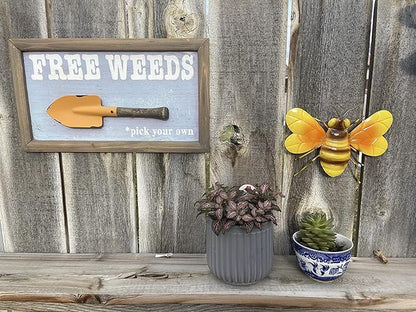 Metal Bee Wall Decor Art Outdoor Garden Fence Patio Yard Art,Hanging Decorations for Living Room, Bedroom,3 Pack