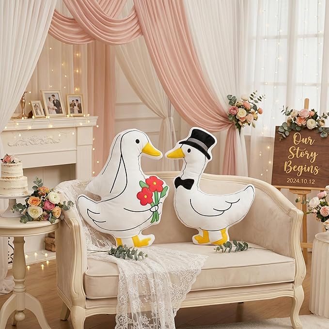 SiliFine 2 Sets Wedding Goose Gifts for Couples 2026 Mr and Mrs Silly Goose Throw Pillow Odd-Shaped Sweet Decorations for Newlyweds Swan Engagement Wedding Birthday Valentine Gift for Wife Husband