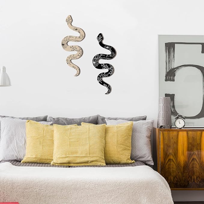 Gerrii Set of 2 Earthy Room Decor Wall Art Boho Witchy Wooden Snake Decor Natural Aesthetic Wall Hanging Boho Art for Apartment Bedroom Living Room(Crawl)