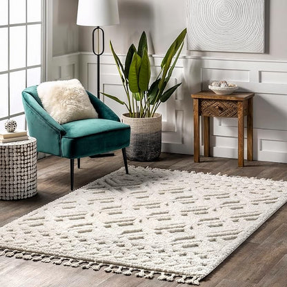 Nuloom Akia Cream/Ivory, 6'7" x 9', Geometric Lattice, Tasseled, Soft and Textured, High Traffic, Stain Resistant, Durable Area Rug for Bedroom, Living Room, Dining Space, Den, Foyer, Entryway