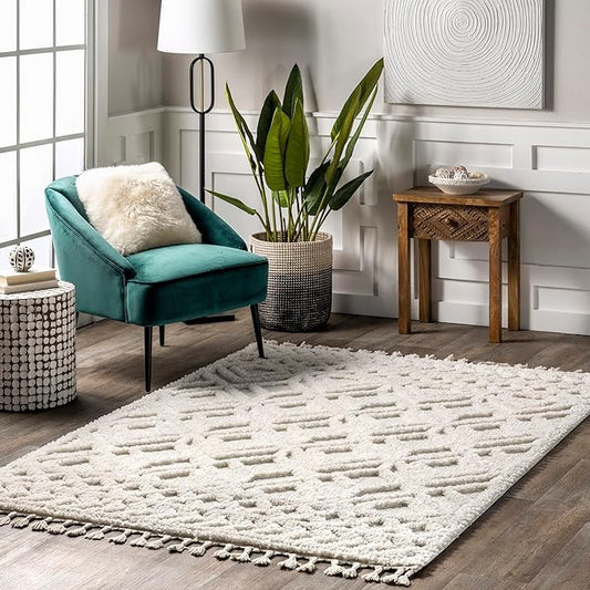 Nuloom Akia Cream/Ivory, 6'7" x 9', Geometric Lattice, Tasseled, Soft and Textured, High Traffic, Stain Resistant, Durable Area Rug for Bedroom, Living Room, Dining Space, Den, Foyer, Entryway