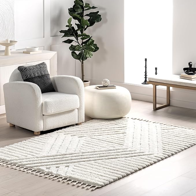 nuLOOM Risette Geometric Shag Tassel Area Rug - 4x6 Shag Area Rug Casual Ivory Rugs for Living Room Bedroom Dining Room Nursery Kitchen