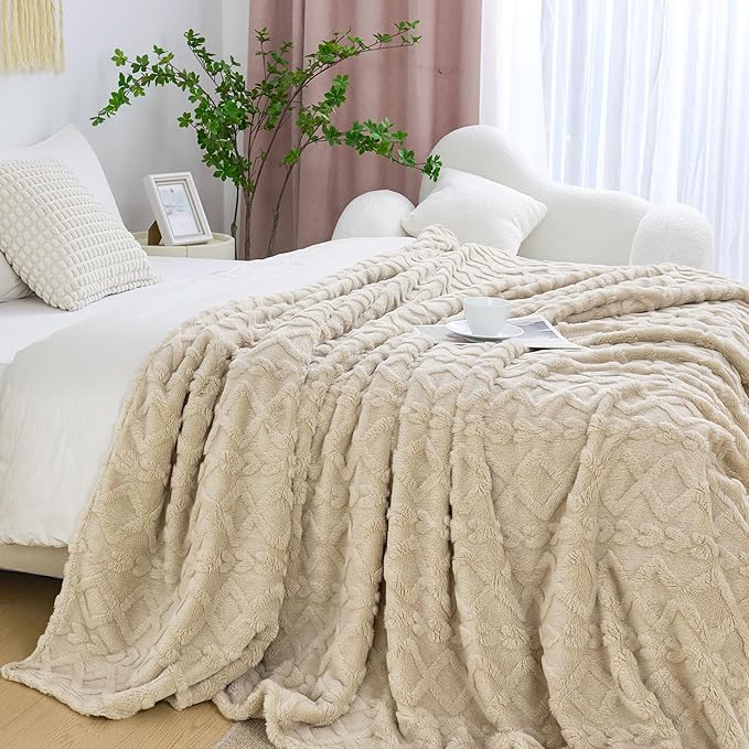 Aganear Fleece Throw Blanket - Cozy Soft Lightweight Fuzzy Throw Blanket for Women Portable Throw Blankets for Couch, Warm Present for Birthday, Christmas, Halloween, Housewarming(50"x60", Khaki)
