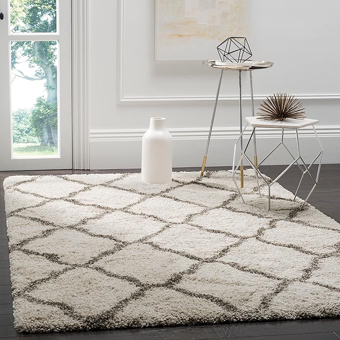 SAFAVIEH Hudson Shag Collection Area Rug - 3' Round, Grey & Ivory, Moroccan Trellis Design, Non-Shedding & Easy Care, 2-inch Thick Ideal for High Traffic Areas in Living Room, Bedroom (SGH283B)