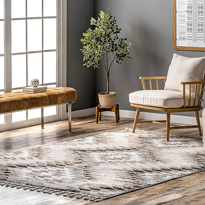 nuLOOM Adelade Beige/Ivory, 6'7" x 9', Southwestern, Shaggy, Soft and Cozy, High Traffic, Stain Resistant Area Rug for Bedroom, Living Room, Dining Space, Den, Foyer, Entryway