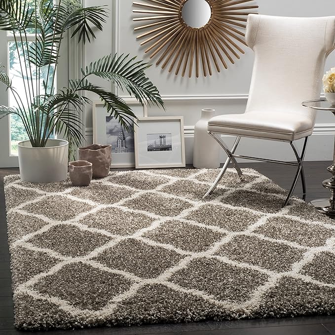 SAFAVIEH Hudson Shag Collection Area Rug - 3' Round, Grey & Ivory, Moroccan Trellis Design, Non-Shedding & Easy Care, 2-inch Thick Ideal for High Traffic Areas in Living Room, Bedroom (SGH283B)
