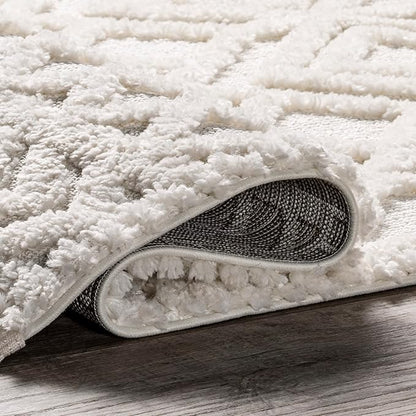 Nuloom Akia Cream/Ivory, 6'7" x 9', Geometric Lattice, Tasseled, Soft and Textured, High Traffic, Stain Resistant, Durable Area Rug for Bedroom, Living Room, Dining Space, Den, Foyer, Entryway