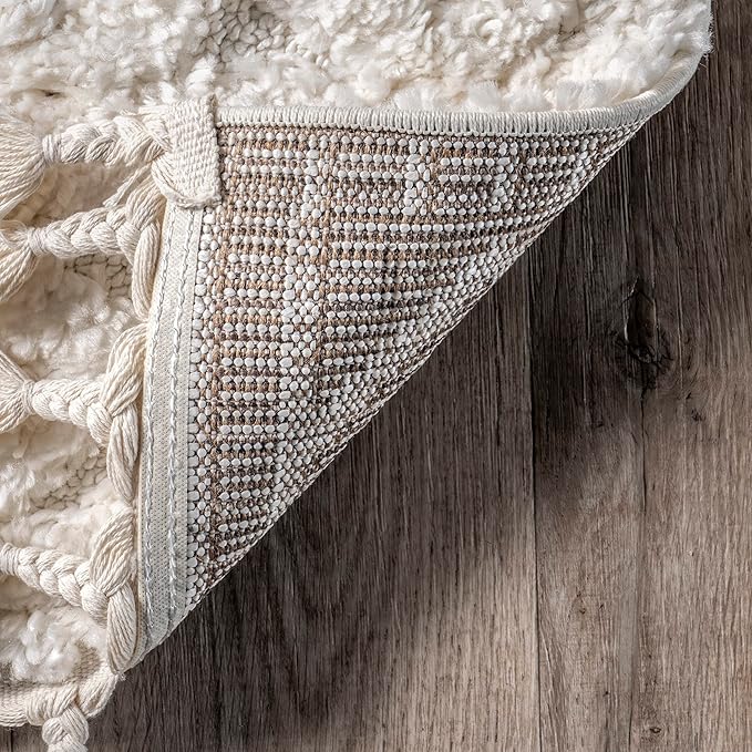Nuloom Akia Cream/Ivory, 6'7" x 9', Geometric Lattice, Tasseled, Soft and Textured, High Traffic, Stain Resistant, Durable Area Rug for Bedroom, Living Room, Dining Space, Den, Foyer, Entryway