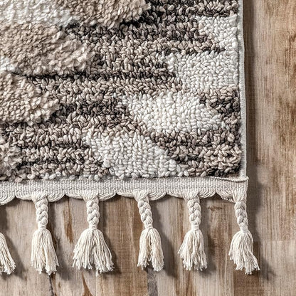 nuLOOM Adelade Beige/Ivory, 6'7" x 9', Southwestern, Shaggy, Soft and Cozy, High Traffic, Stain Resistant Area Rug for Bedroom, Living Room, Dining Space, Den, Foyer, Entryway