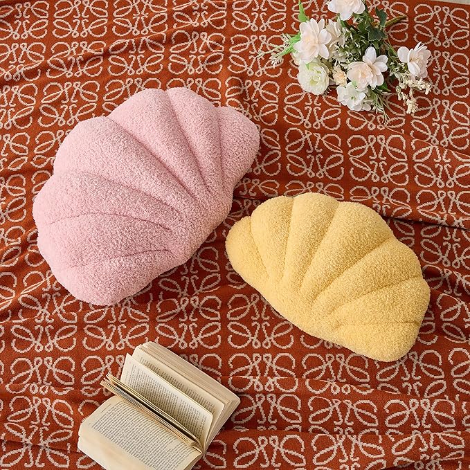 XIAIJIA Seashell Throw Pillows Shell Shaped Pillow Light Pink Sea Shell Pillows for Bed Seashell Decorative Pillow Soft Plush Pillow Sea Couch Decoration(18 X 13 inch)
